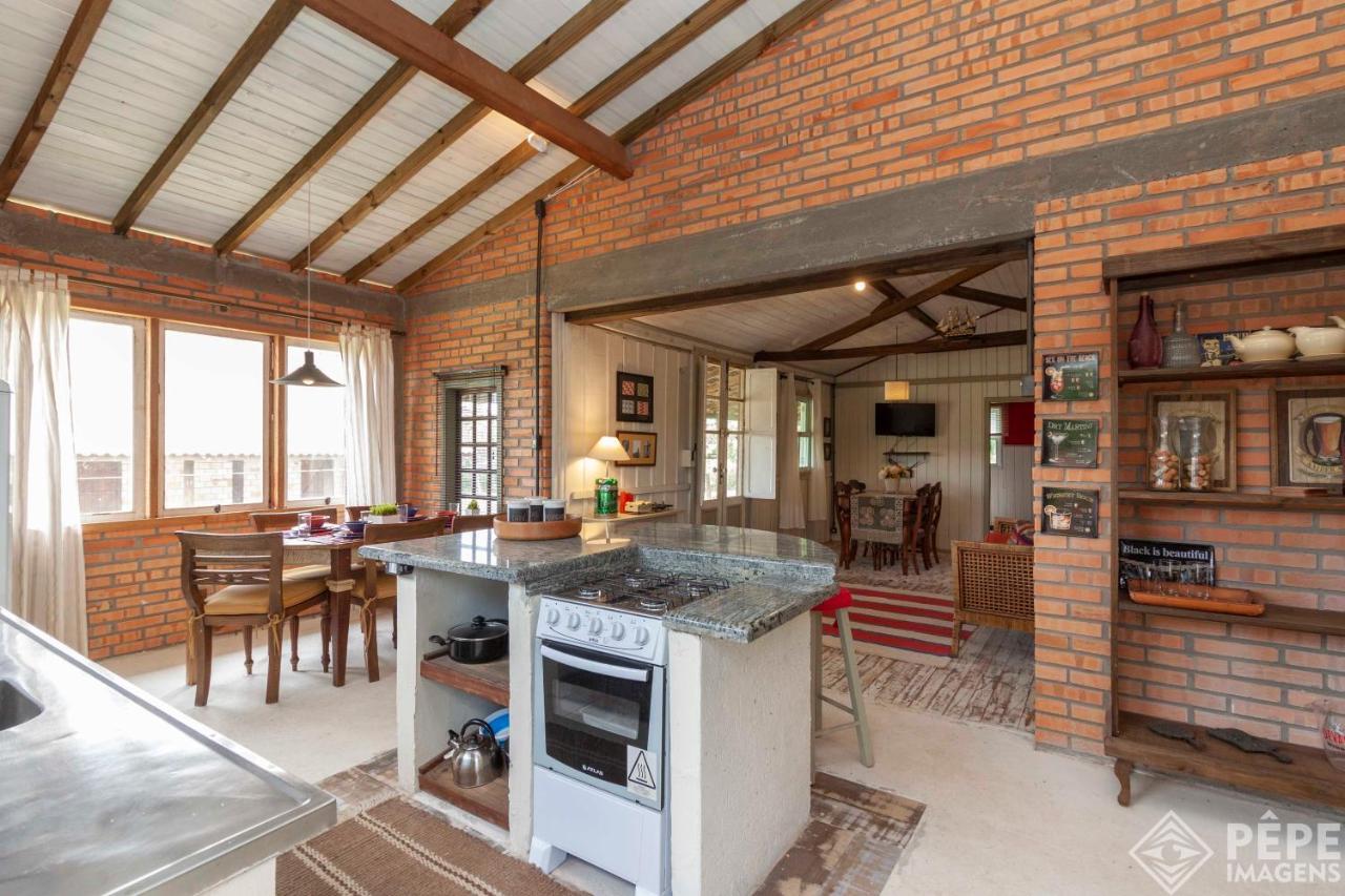 Villa Vieja Hacienda à Praia do Rosa Extérieur photo